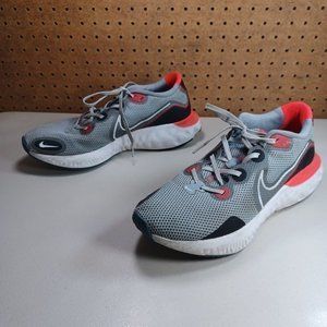 Nike mens gray red black Renew running shoes 11 M
